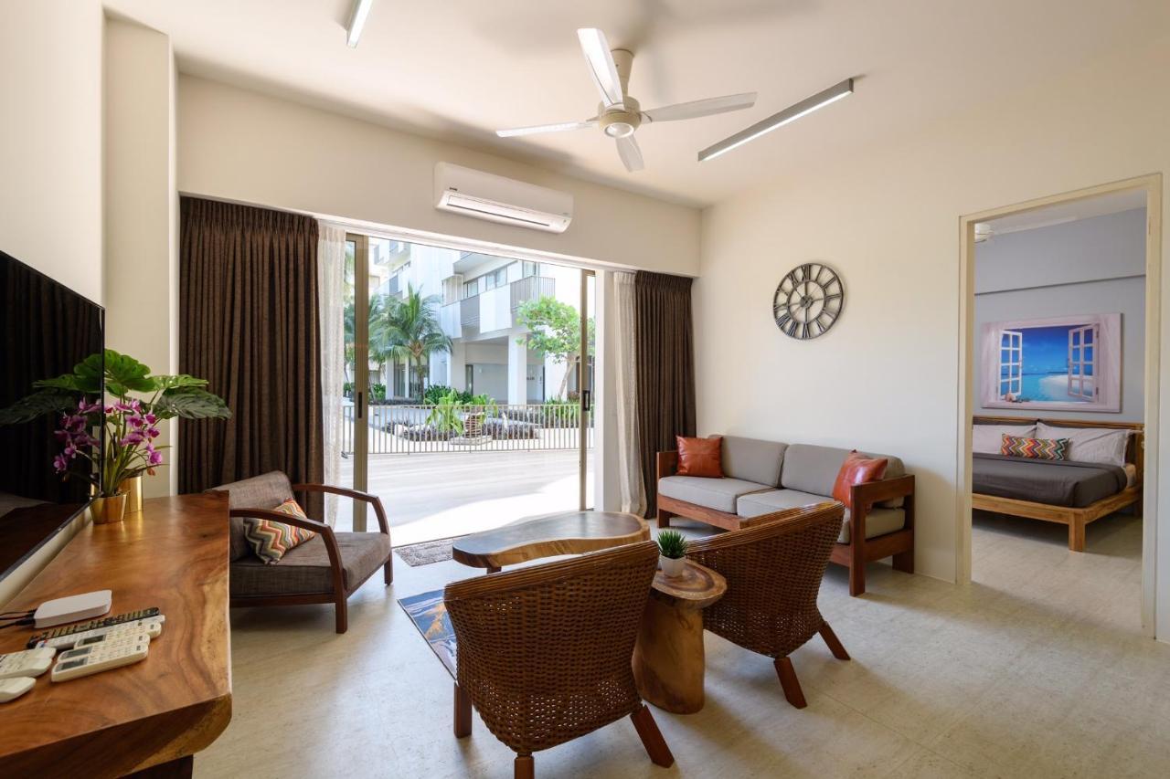 By The Sea Beach Front Apartment Бату-Ферринги Экстерьер фото