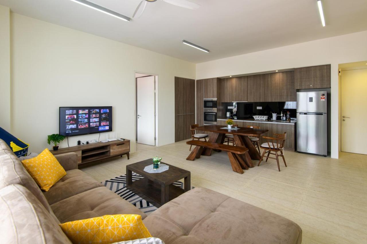 By The Sea Beach Front Apartment Бату-Ферринги Экстерьер фото