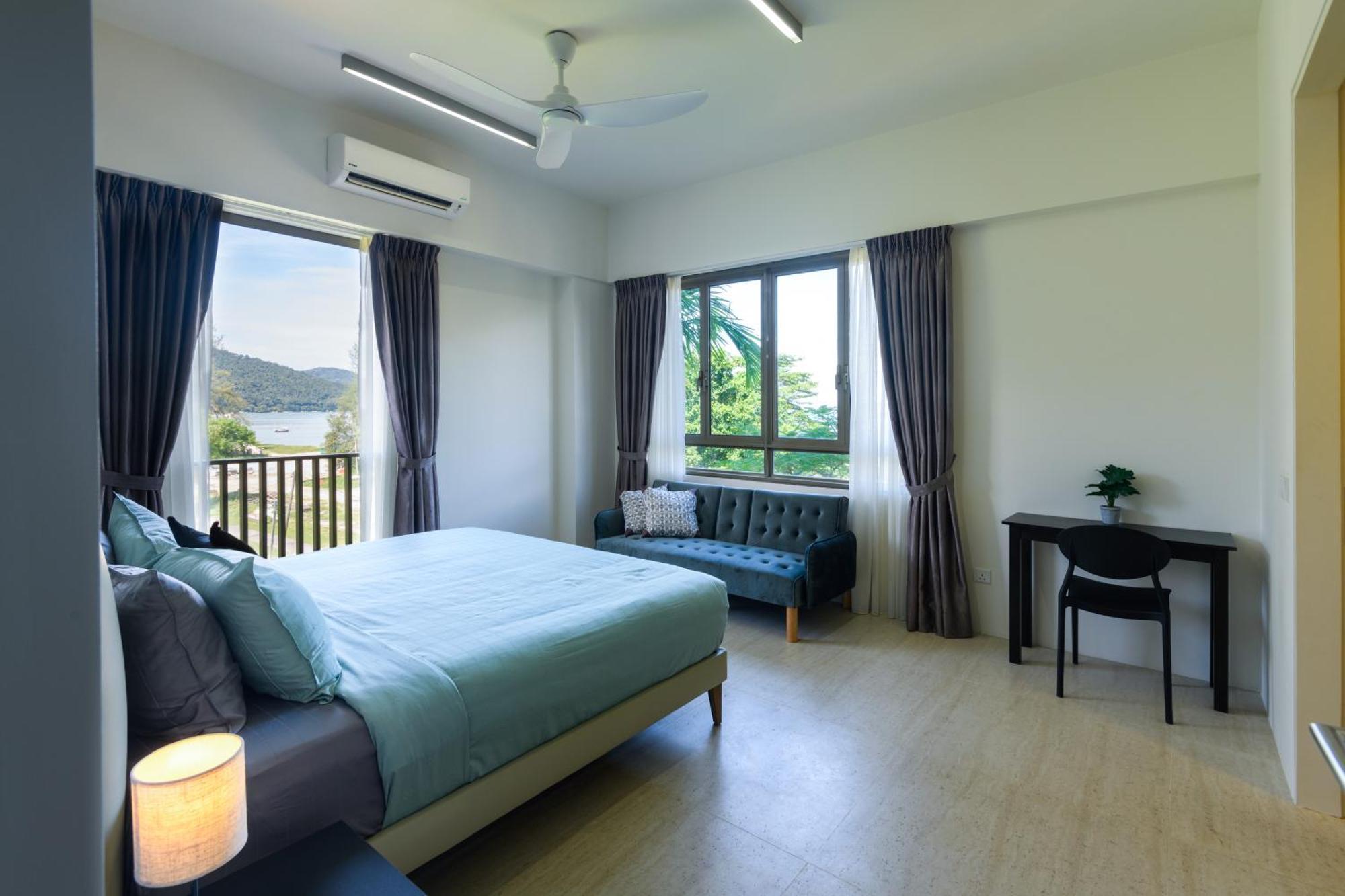 By The Sea Beach Front Apartment Бату-Ферринги Экстерьер фото