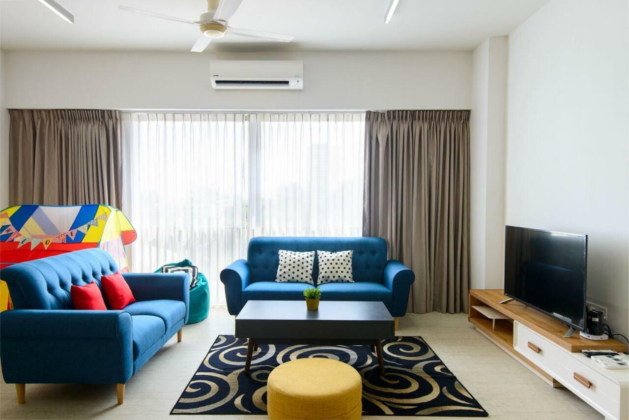 By The Sea Beach Front Apartment Бату-Ферринги Экстерьер фото